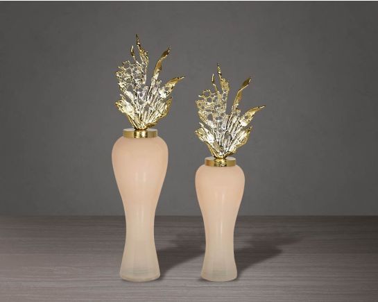 Decorative bottles in sand mist glass with nickel-plated champagne aluminium decorative lid. 1 bottle large and 2 bottle small
